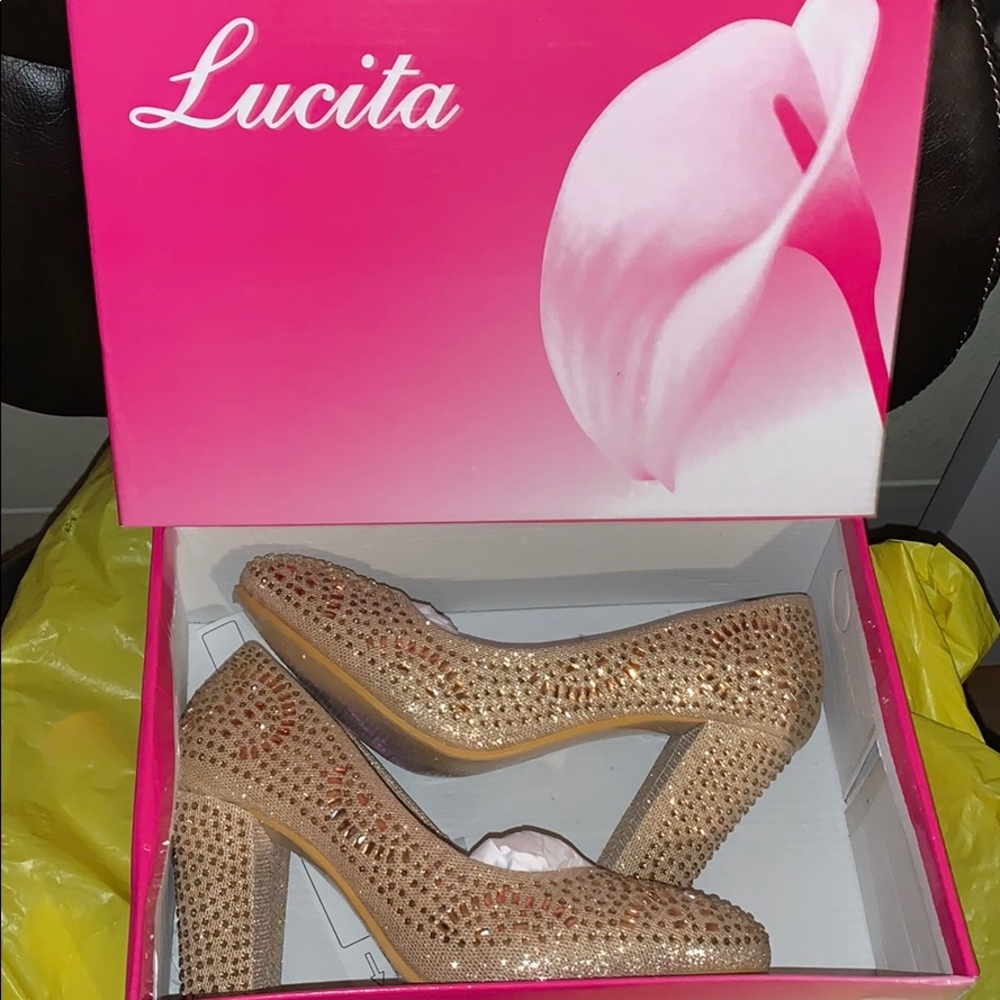 beautiful sparkly heels , never worn